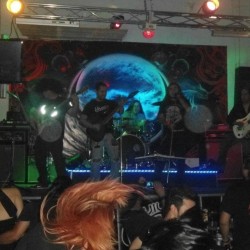 Viuda Negra Rock Bar img-1