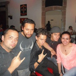 Viuda Negra Rock Bar img-3